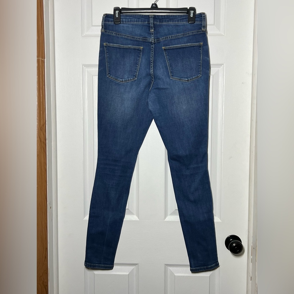 Universal Thread High Rise Jegging - Distressed Medium - Size 8/29R - Picture 2 of 4